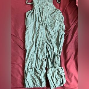 Comfortable green jumper